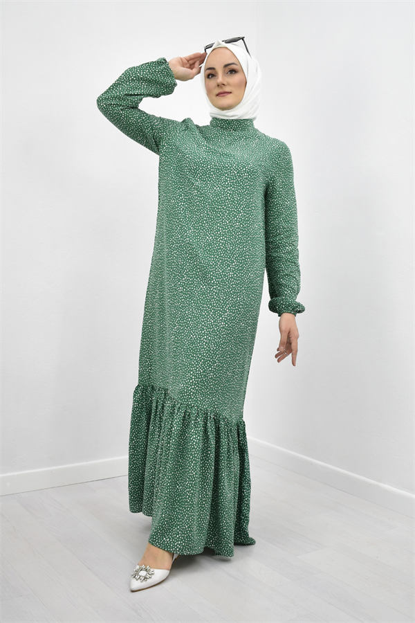 Kadın Yeşil Zemin Minik Beyaz Benekli Tam Boy Eteği Fırfırlı Hakim Yaka Elbise